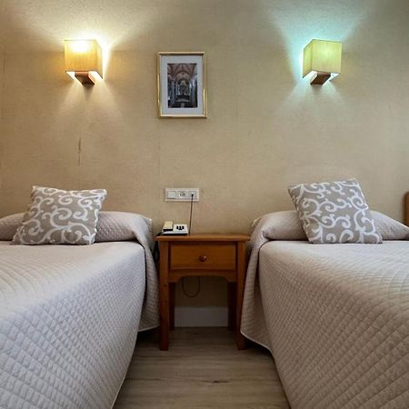 Hostal Atienzar Albacete Exterior photo